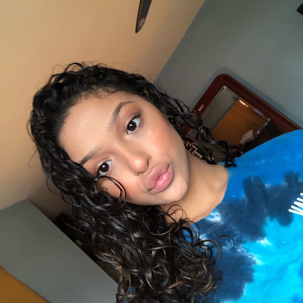 Meet your Posher, Isabella